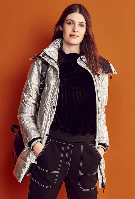 Colección Otoño Invierno 2020 para mujer de Alessandro 